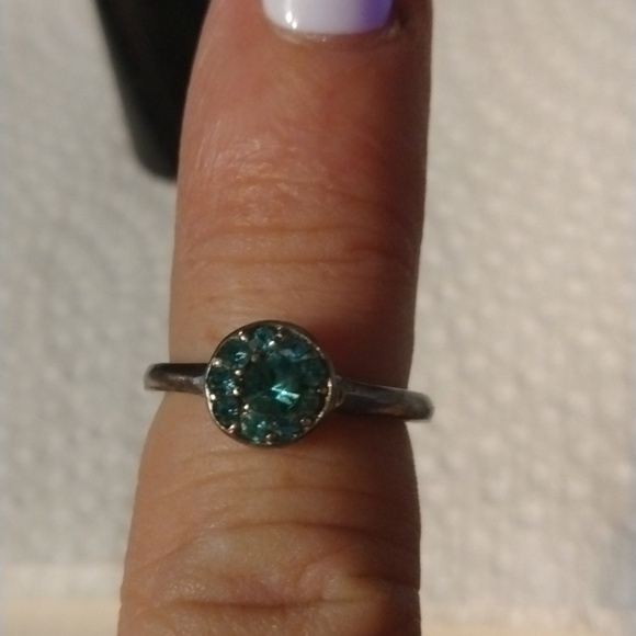 Vintage little girls ring silver tone with blue/green stones (sku 1074) - Picture 4 of 5